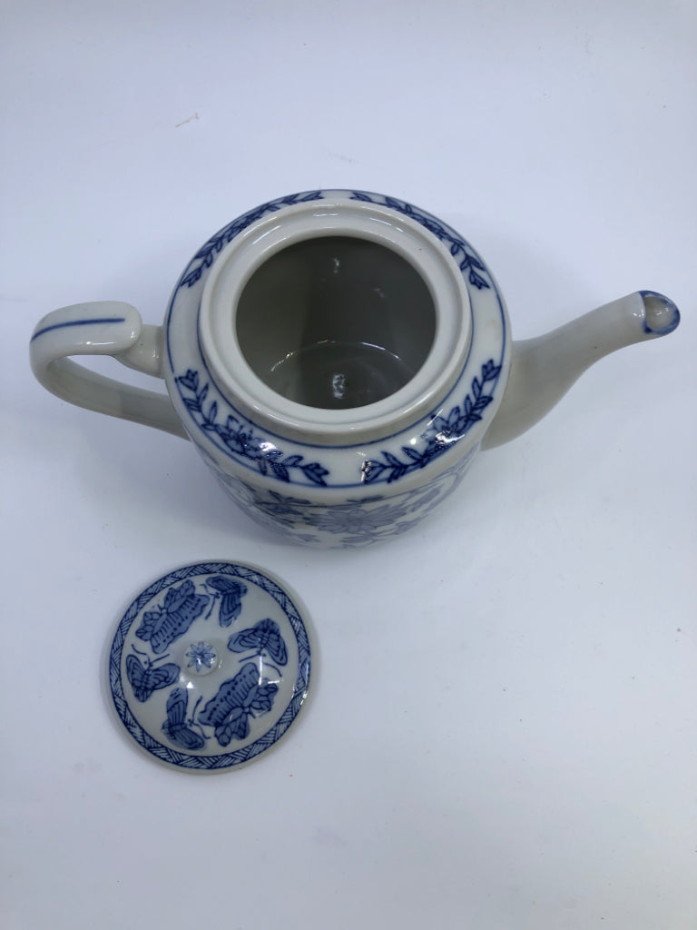BLUE FLORAL CERAMIC TEAPOT.