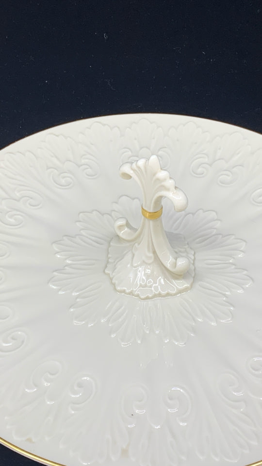 LENOX FEATHER PATTERN SERVER W CENTER HANDLE.