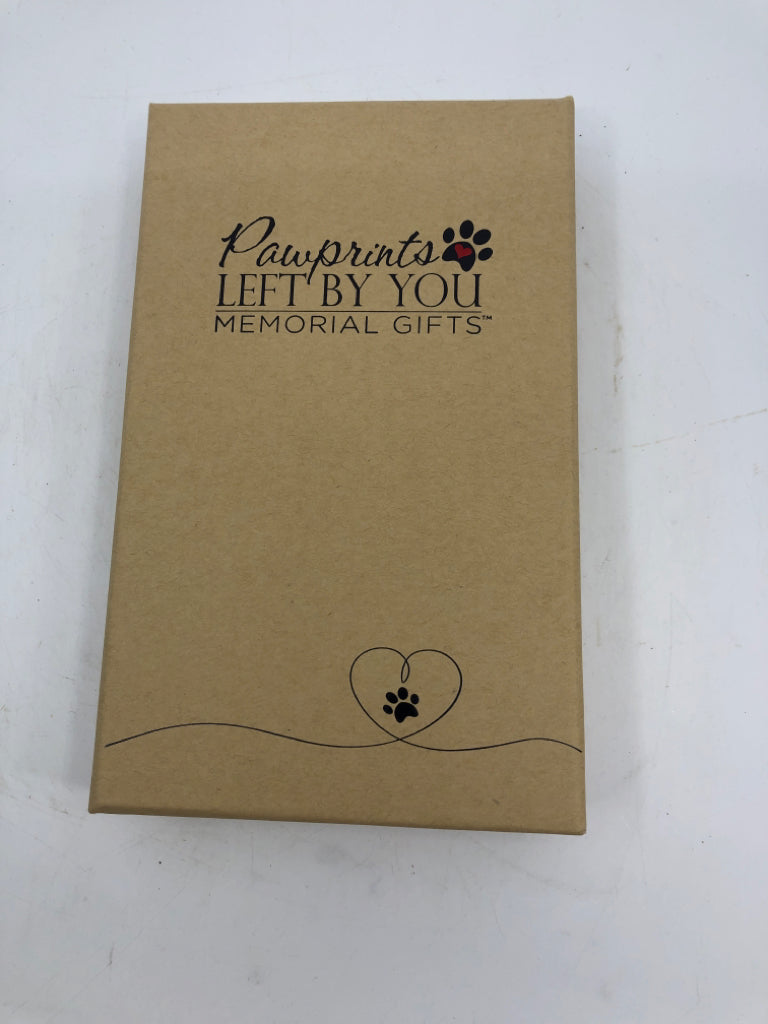 NIB PAW PRINTS LEFT BY YOU PET PASSING WINDCHIME.