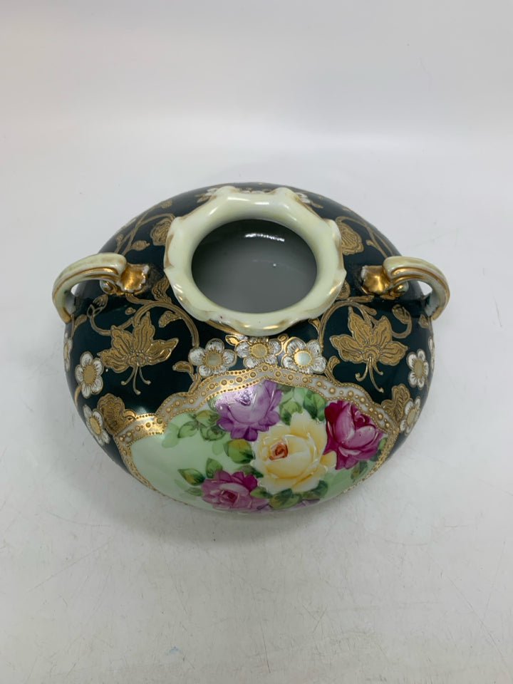 VTG FOOTED CERMAIC DARK GREEN W/ GOLD DETAILS PINK/YELLOW ROSES VASE.