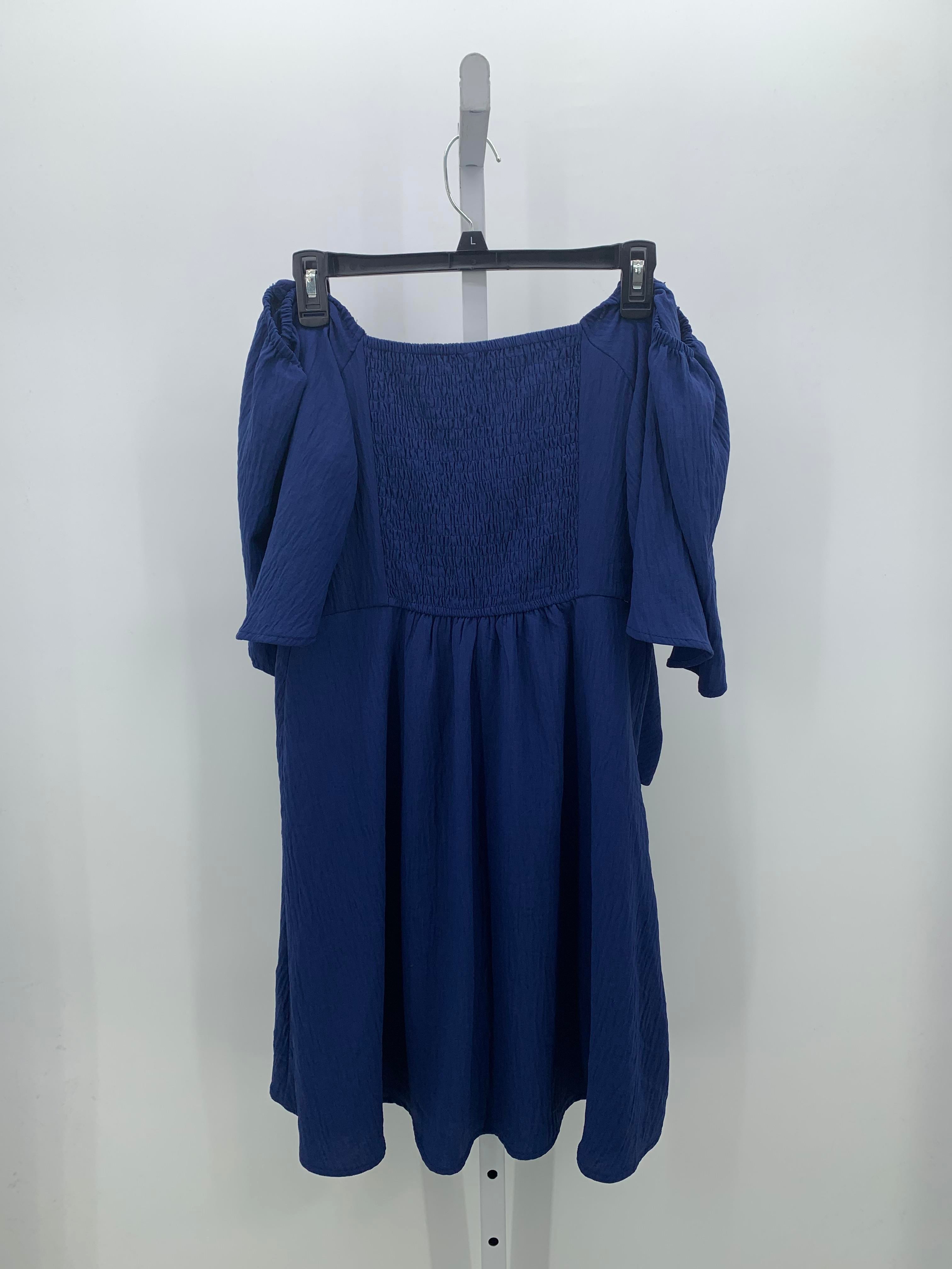 Size Large Misses Short Sleeve Dress