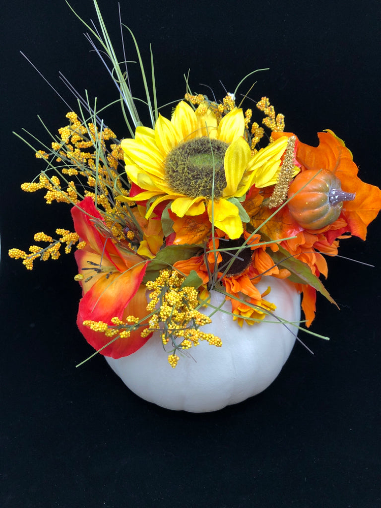 FALL FLORALS IN WHITE PUMPKIN.