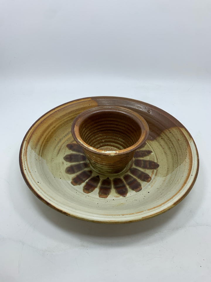 BROWN STONEWARE POTTERY CHIP N DIP SERVER.