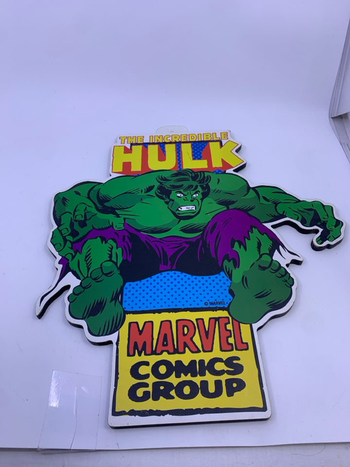 HULK MARVELS CUT OUT WALL ART.