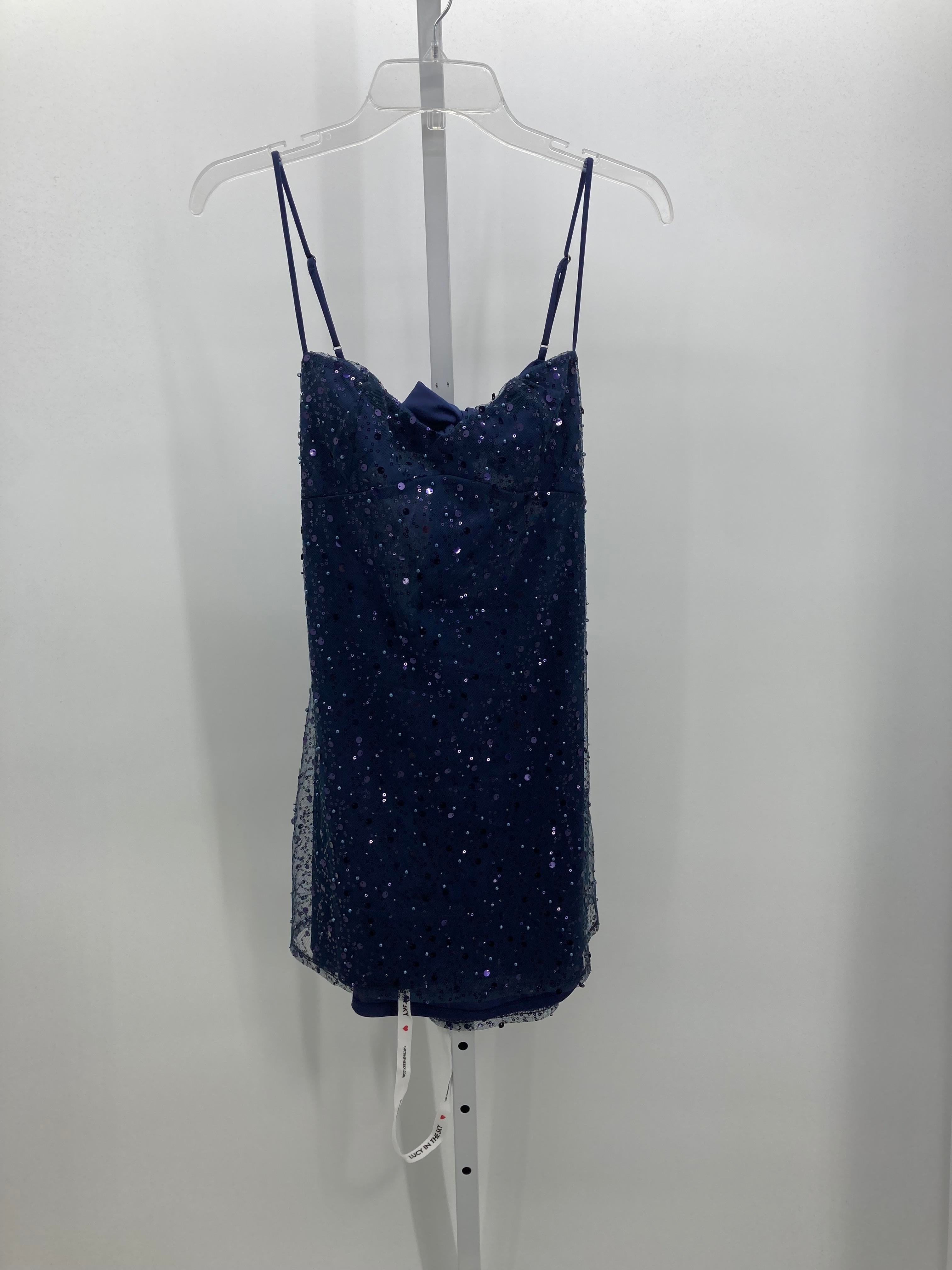 Size Medium Juniors Sleeveless Dress