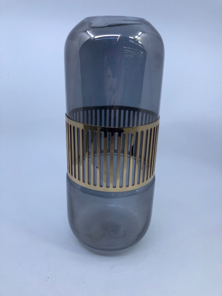 SMOKEY VASE W GOLD ACCENTS.