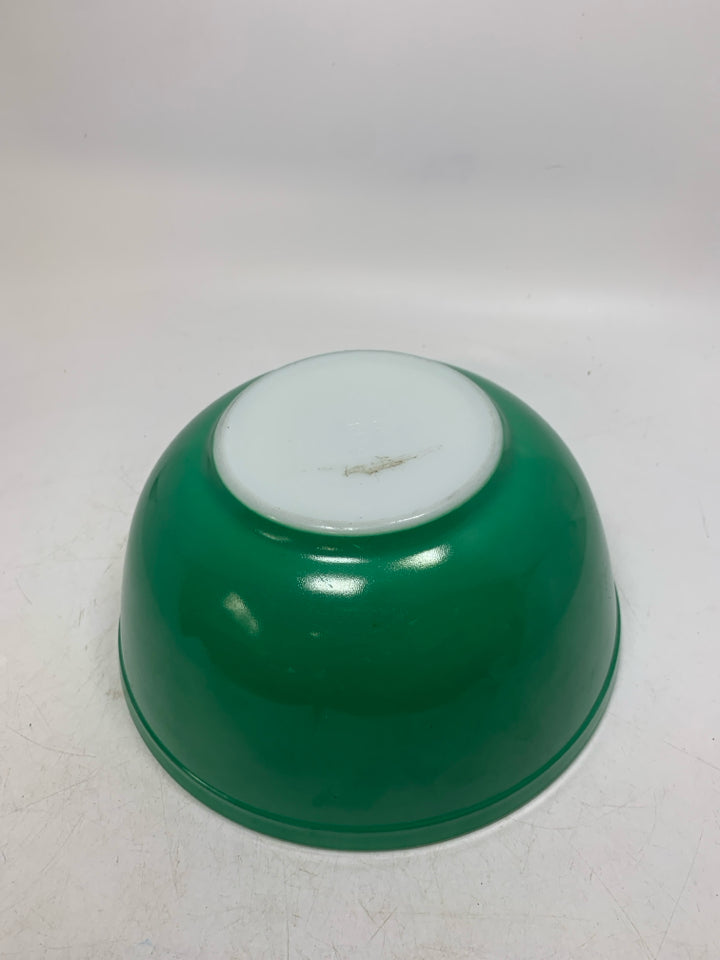 VTG PYREX PRIMARY GREEN MIXING BOWL.
