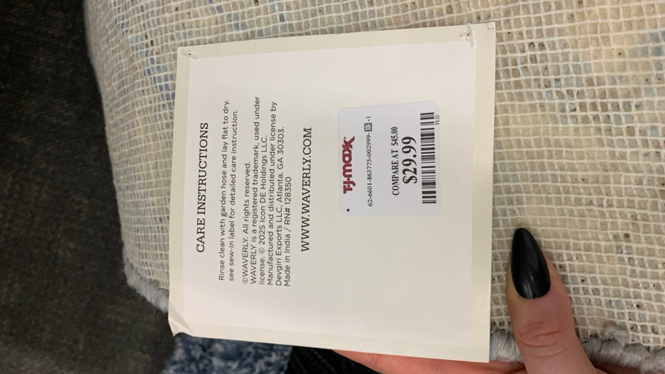 NWT BLUE WAVERLY ACCENT RUG.