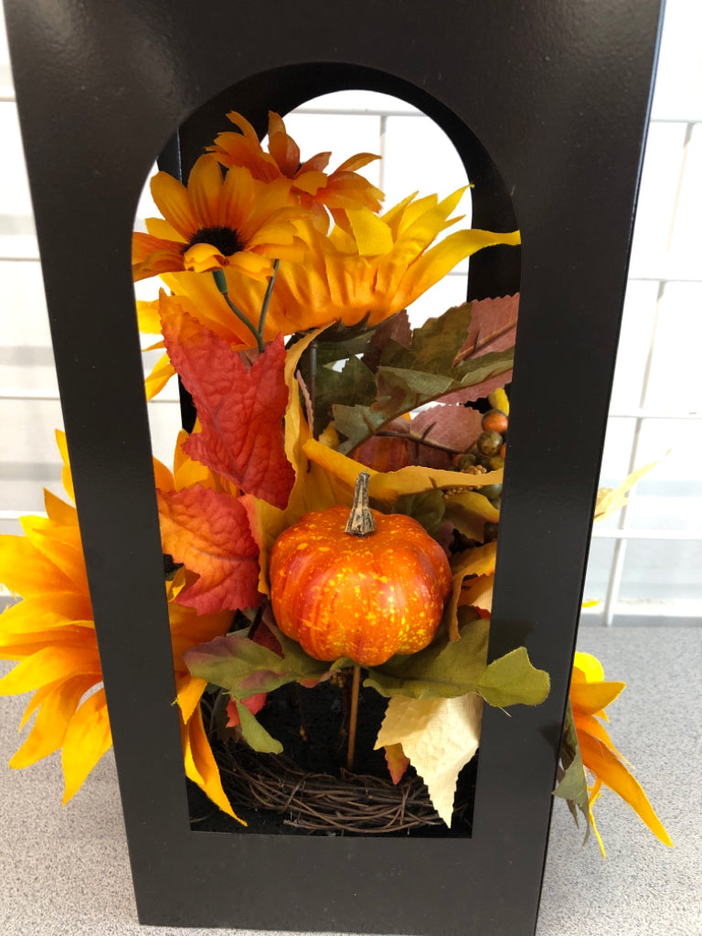 SUNFLOWER & PUMPKIN CANDLE LANTERN.