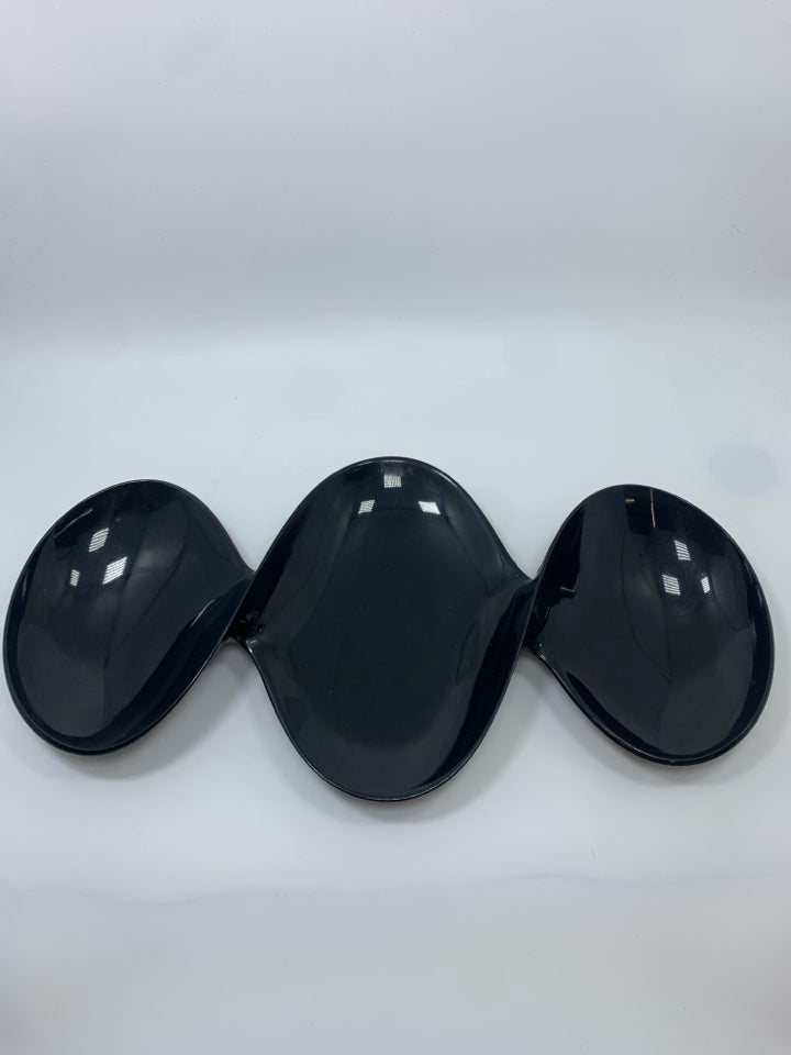 WOVO BLACK MELAMINE TWIST BOWL.