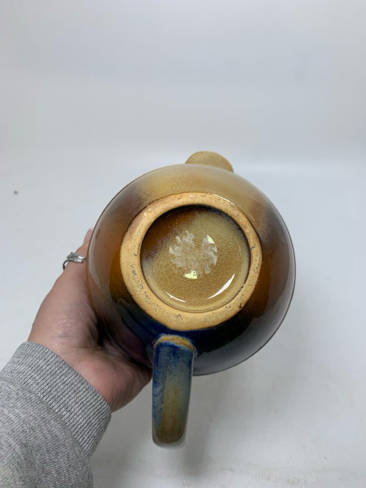 RIBBED SMALL BATTER BOWL.