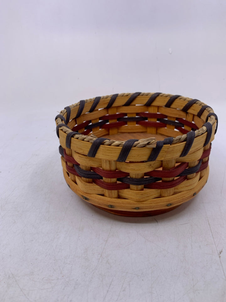 SMALL BLUE RED WOVEN LAZY SUSAN BASKET 3.