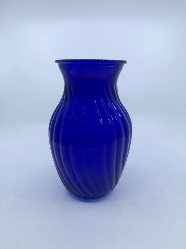 COBALT BLUE RIBBED VASE.