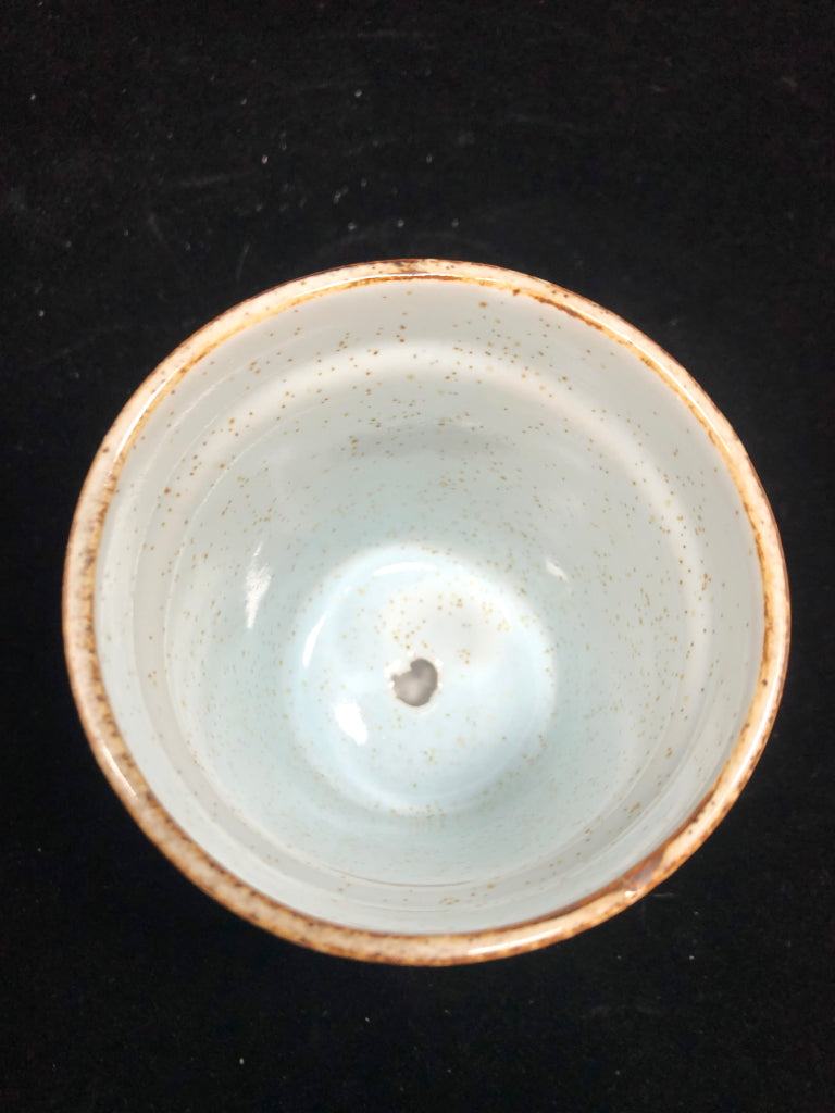 TEAL FLORAL PLANTER W/DRIP PLATE.