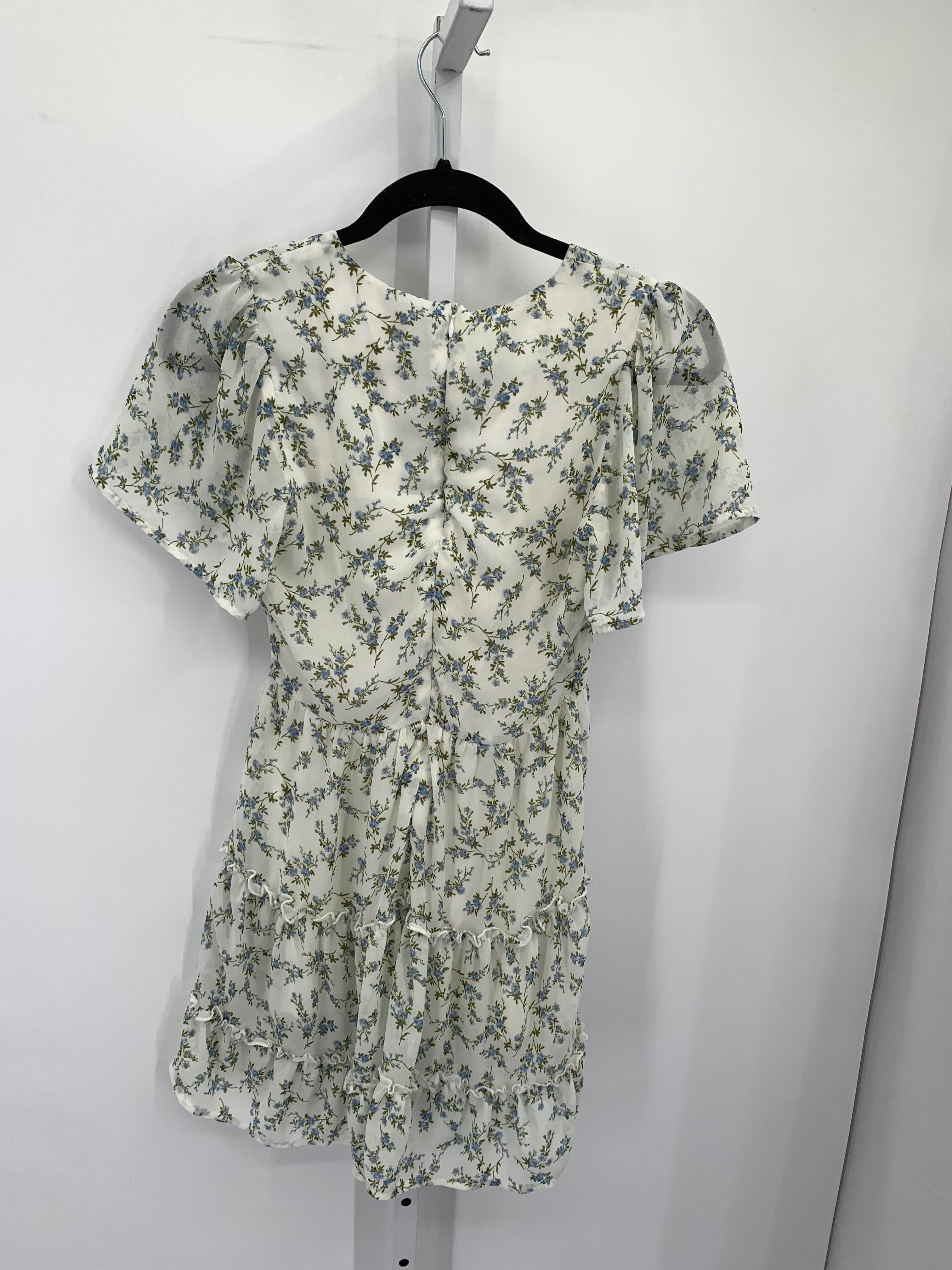 Lulus Size X Small Juniors Short Sleeve Dress