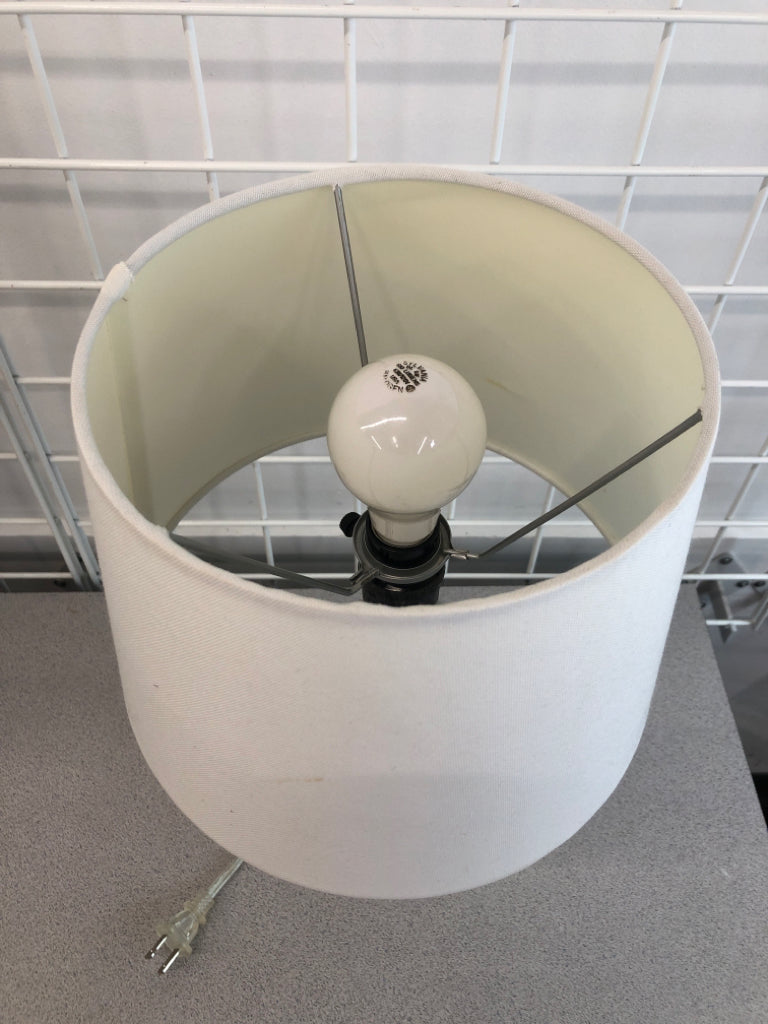 GREY/WHITE LAMP W/WHITE SHADE.