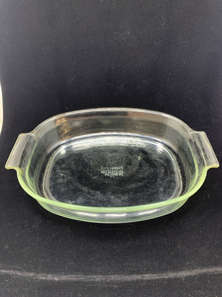 OVAL PYREX BAKING DISH.