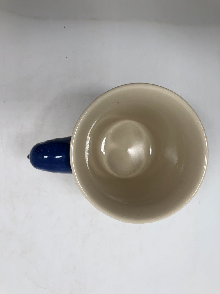BLUE BIRD HANDLE STONEWARE MUG.
