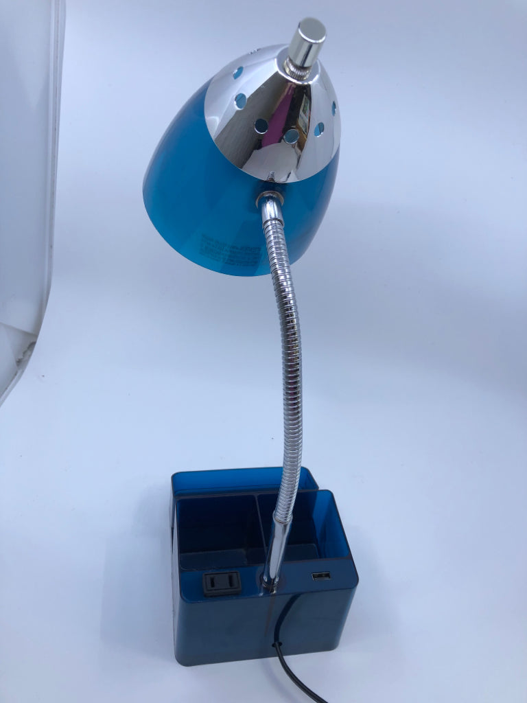 BLUE PLASTIC DESK LAMP W OUTLET.