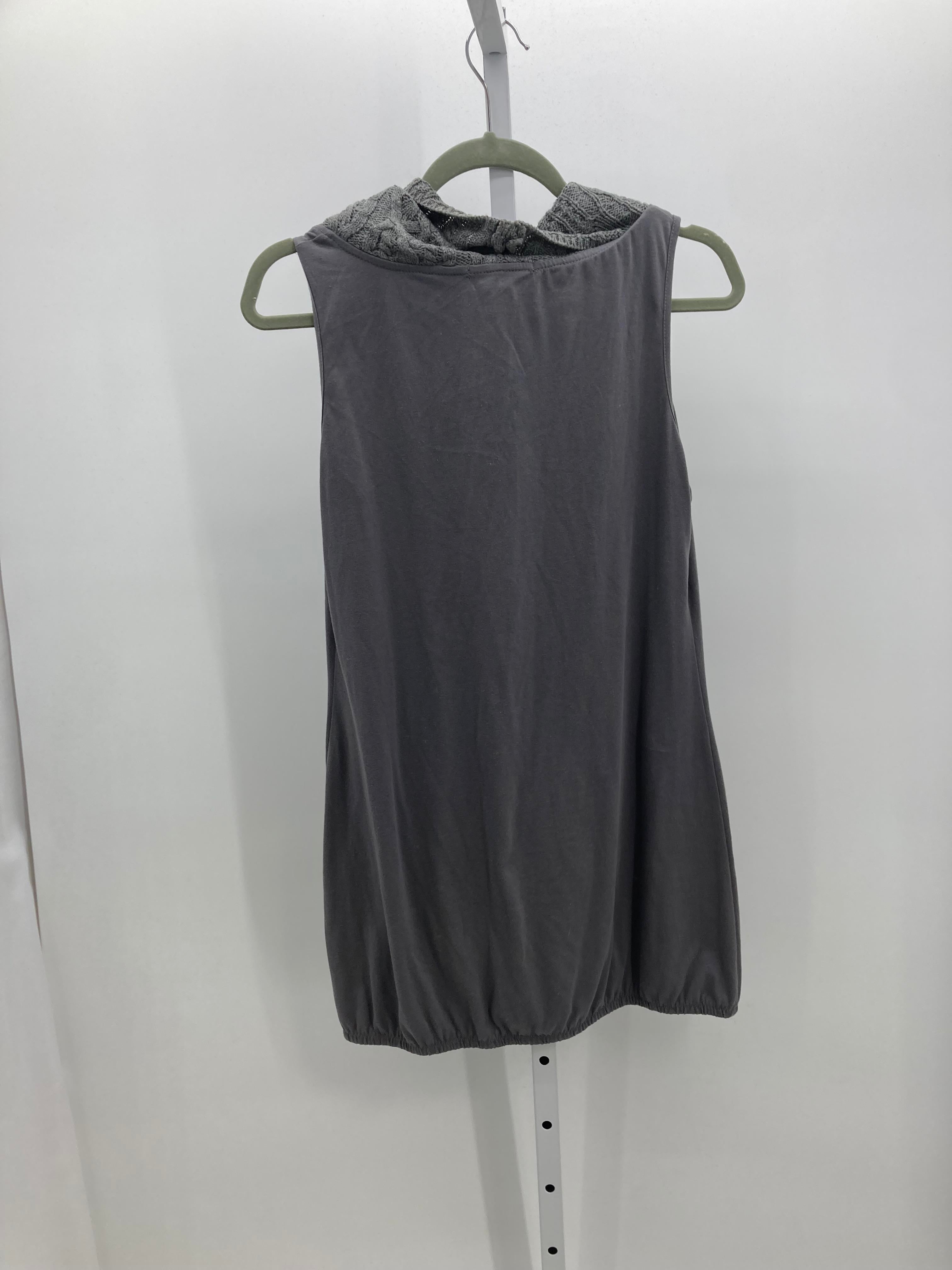 Size 8 Misses Sleeveless Shirt