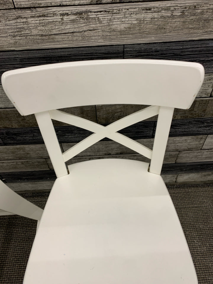 2PC WHITE WOODEN CHILDS CHAIR W/LONG LEGS.