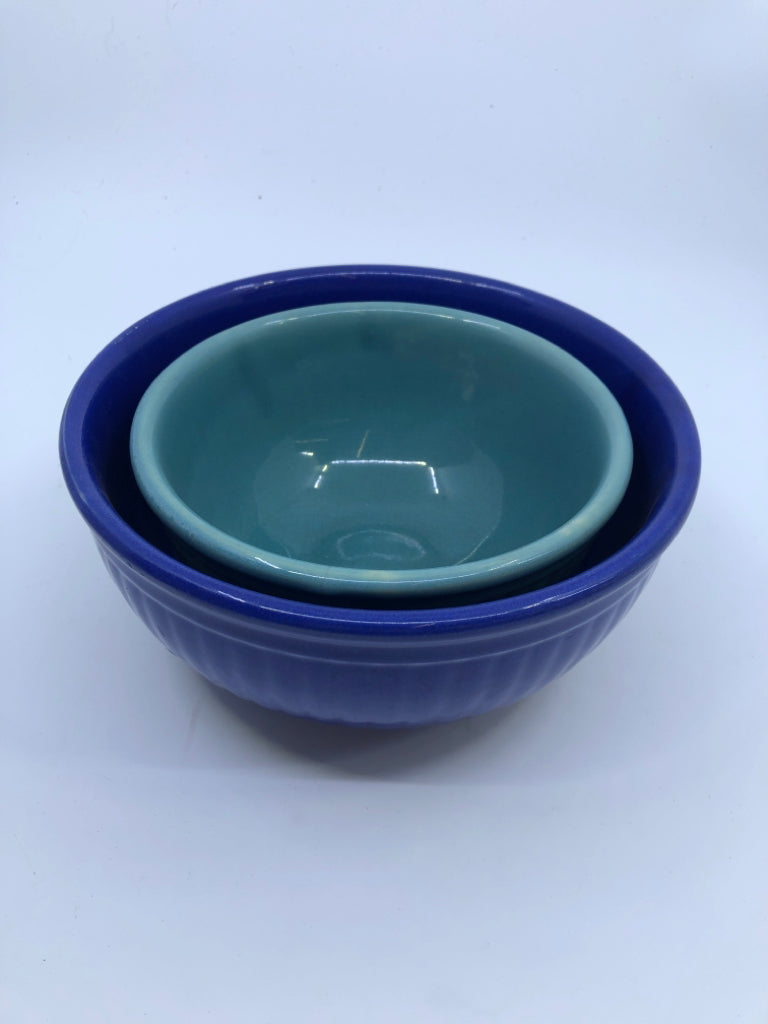 2 BLUE NESTING BOWLS.