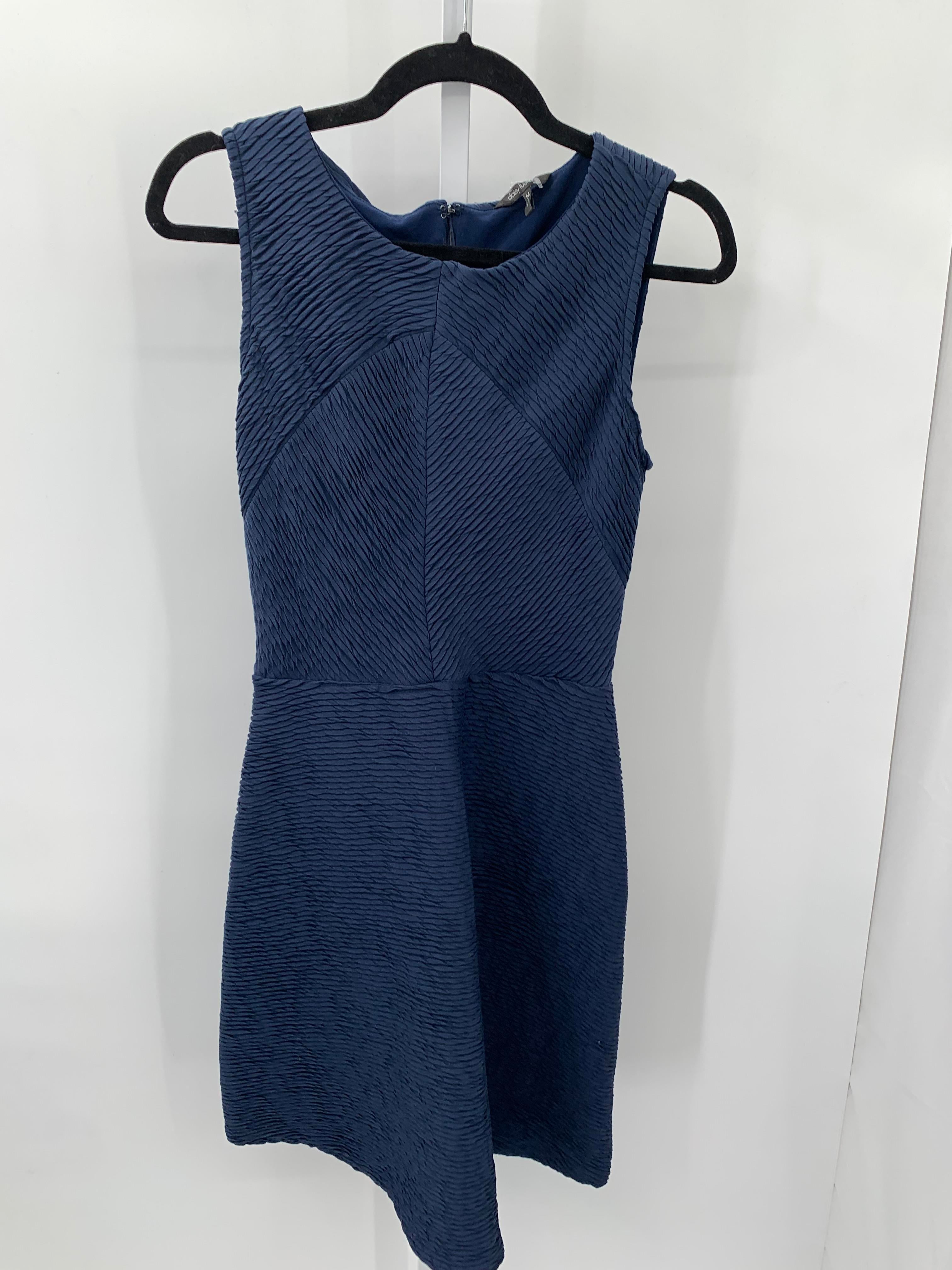 Daisy Fuentes Size Medium Misses Sleeveless Dress