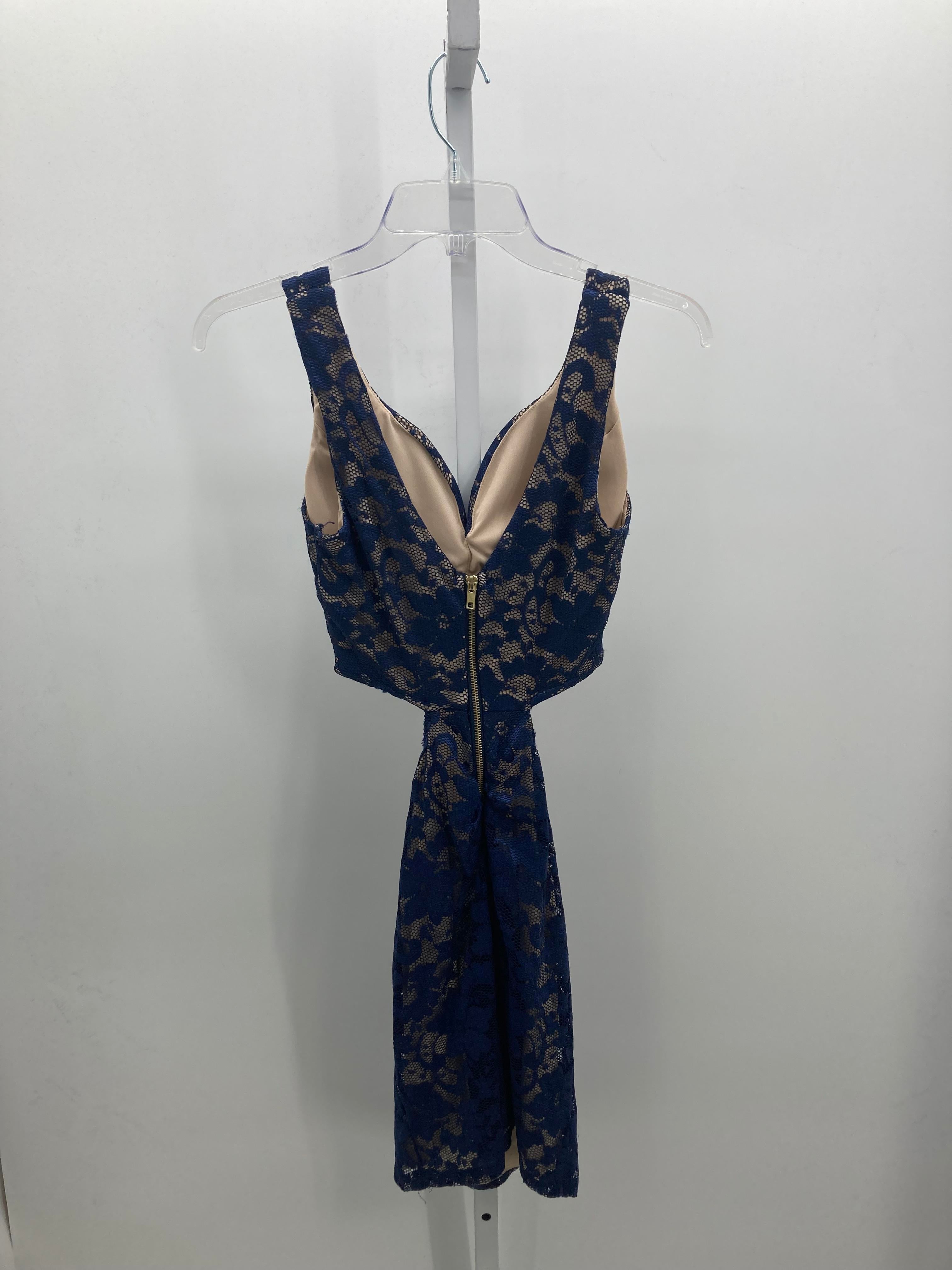 Size Small Juniors Sleeveless Dress