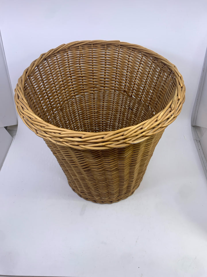 BROWN WICKER GARBAGE BIN.