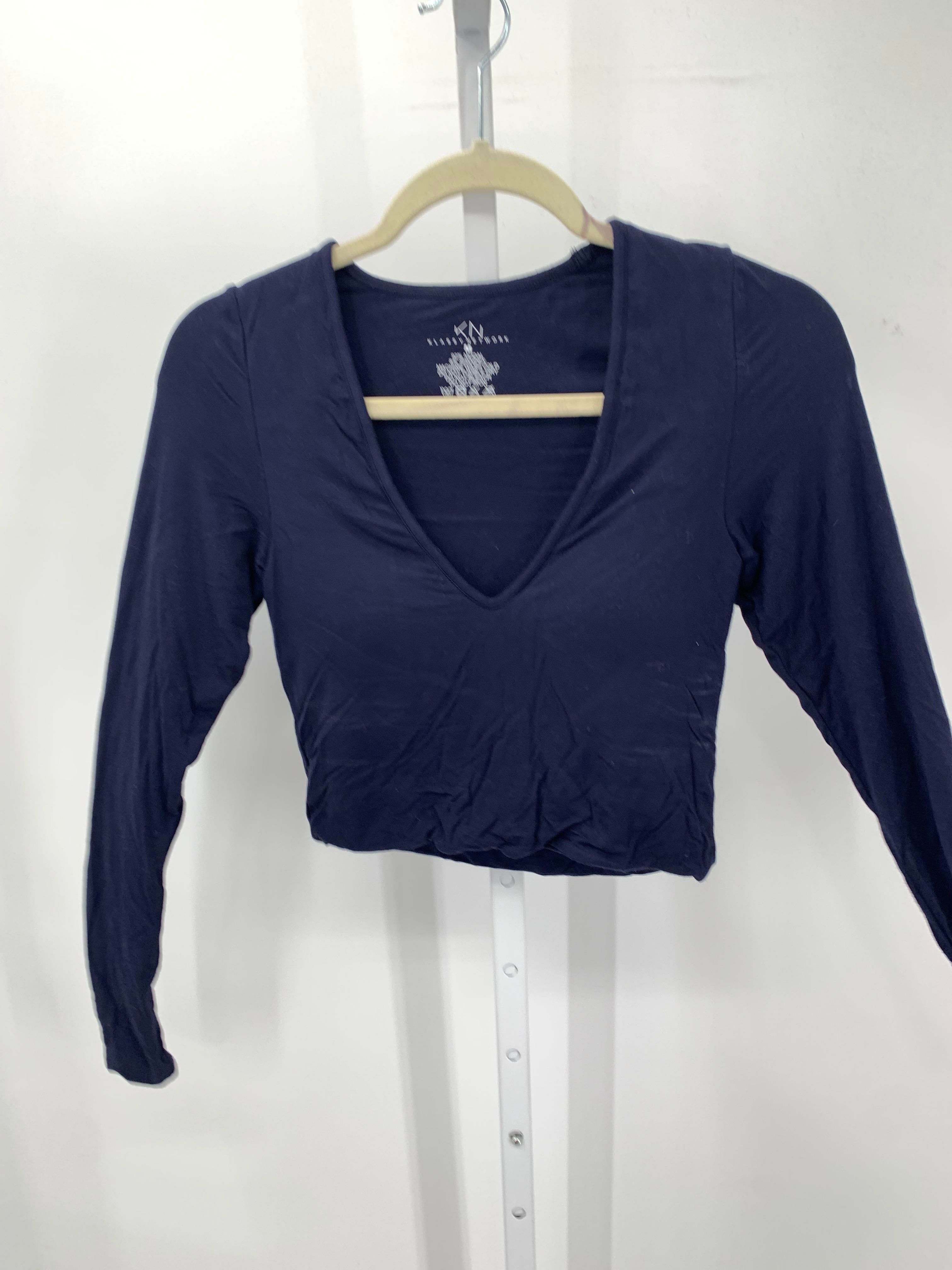Size Medium Juniors Long Sleeve Shirt