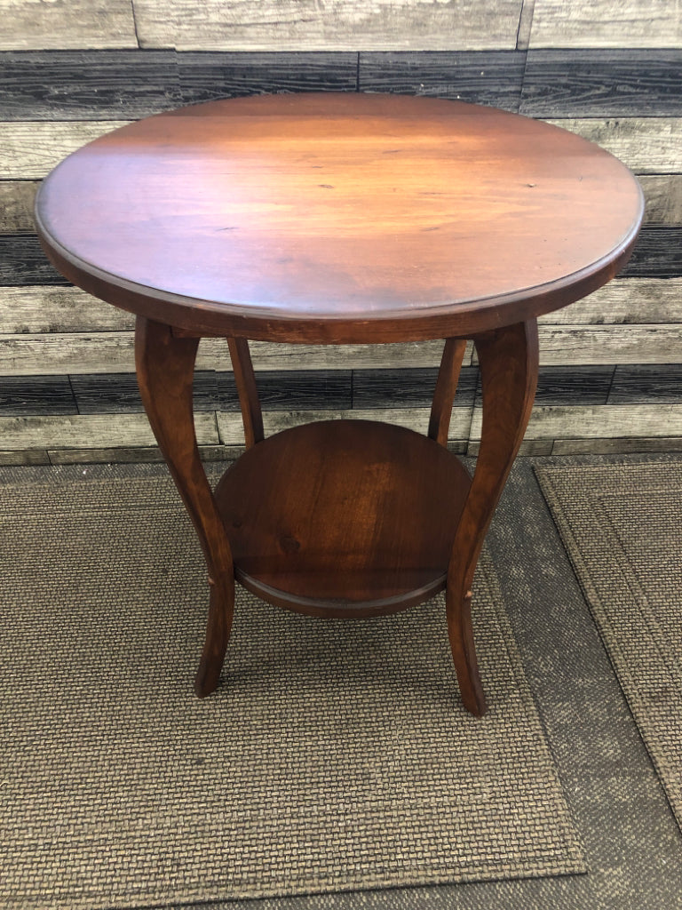ROUND SIDE TABLE W/SHELF, DARK WOOD FINISH.