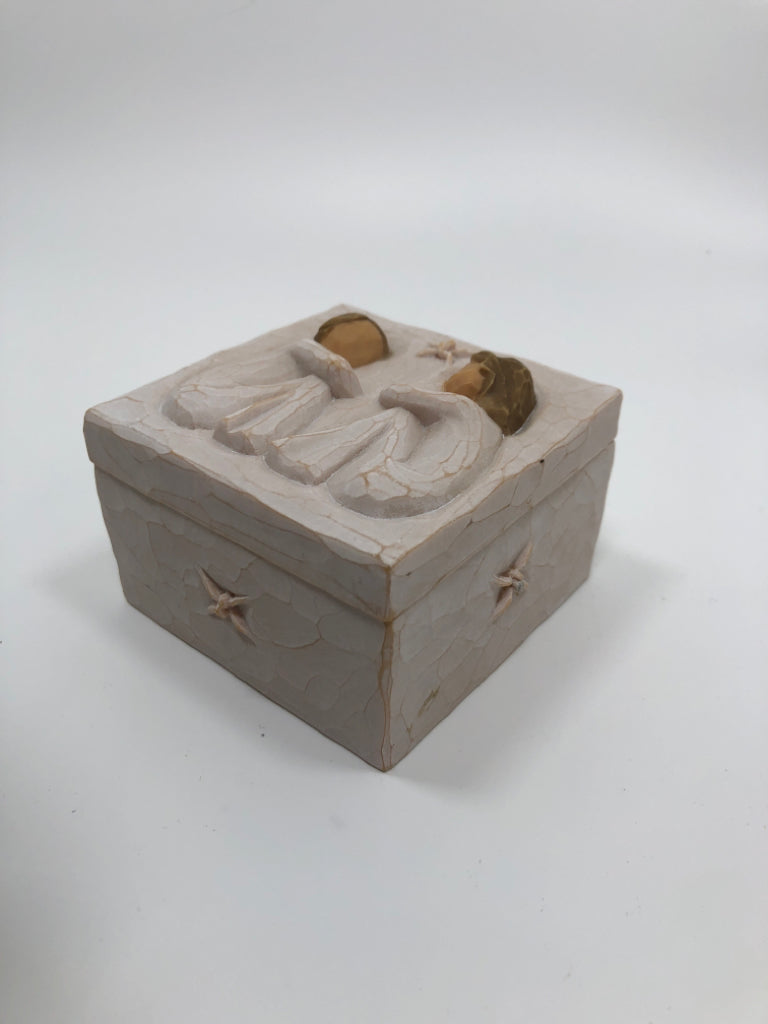 WILLOW TREE FRIENDSHIP BOX.