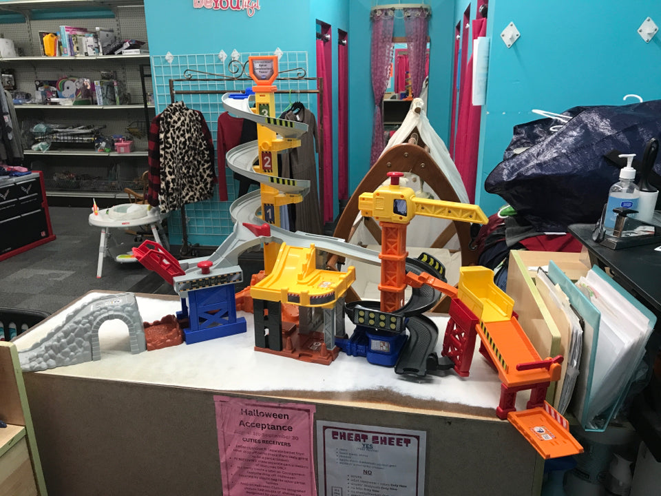 VTech Go! Go! Smart Wheels Spiral Construction Tower w Accessories.