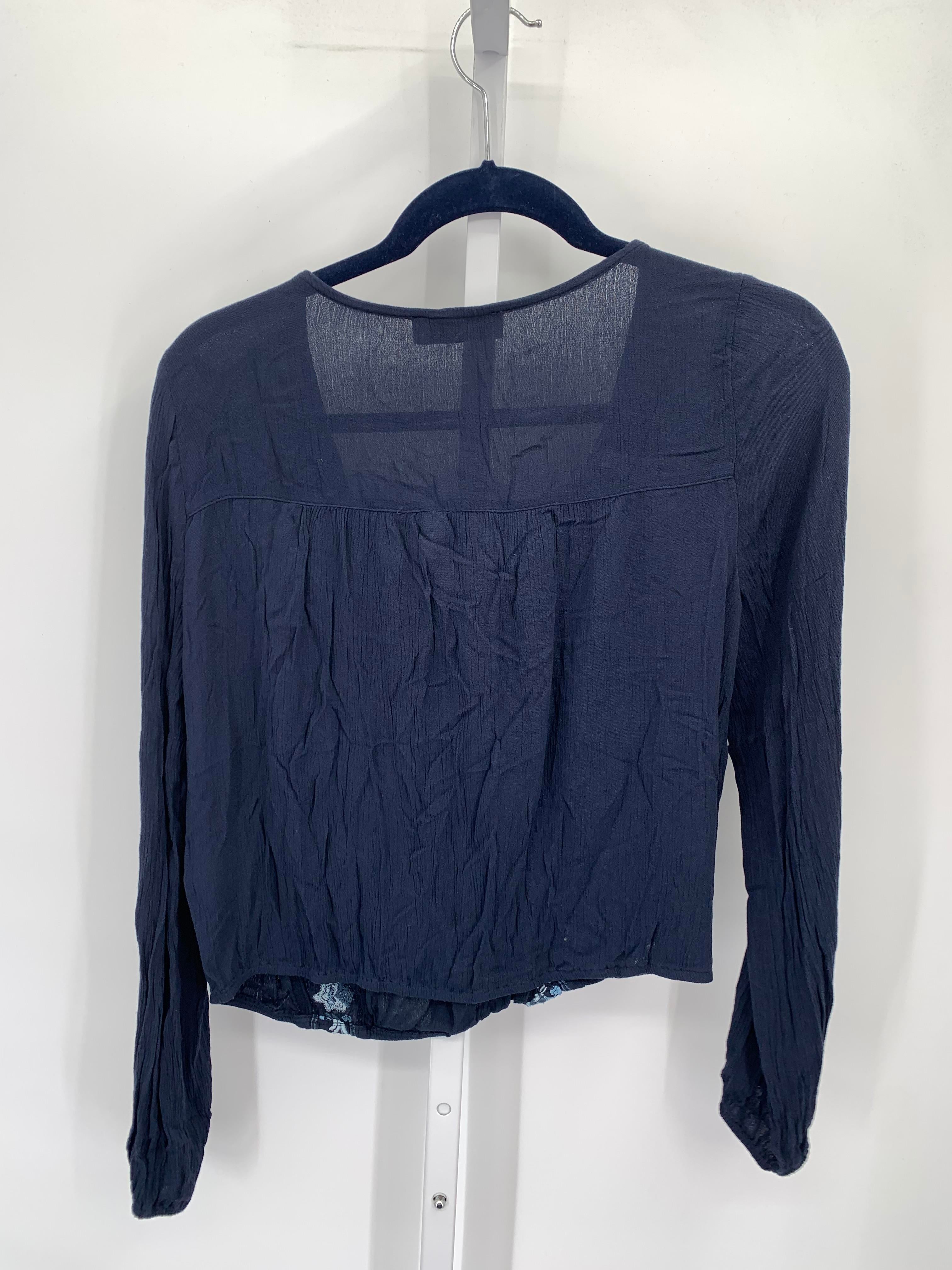 Hollister Size Small Juniors Long Sleeve Shirt