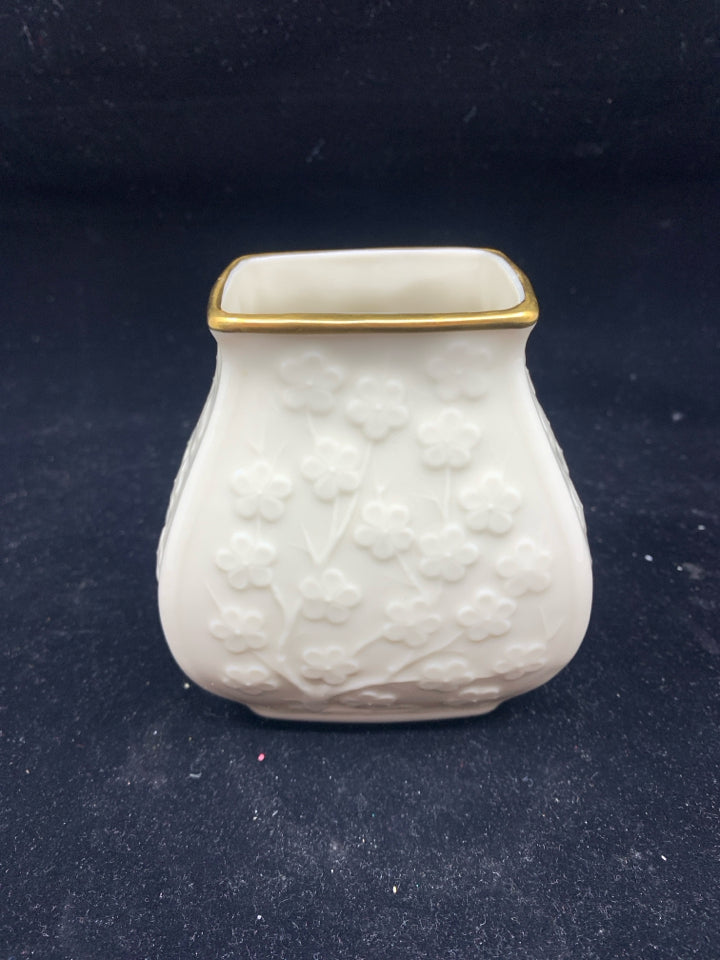 LENOX SQUARE FLORAL EMBOSSED VASE.