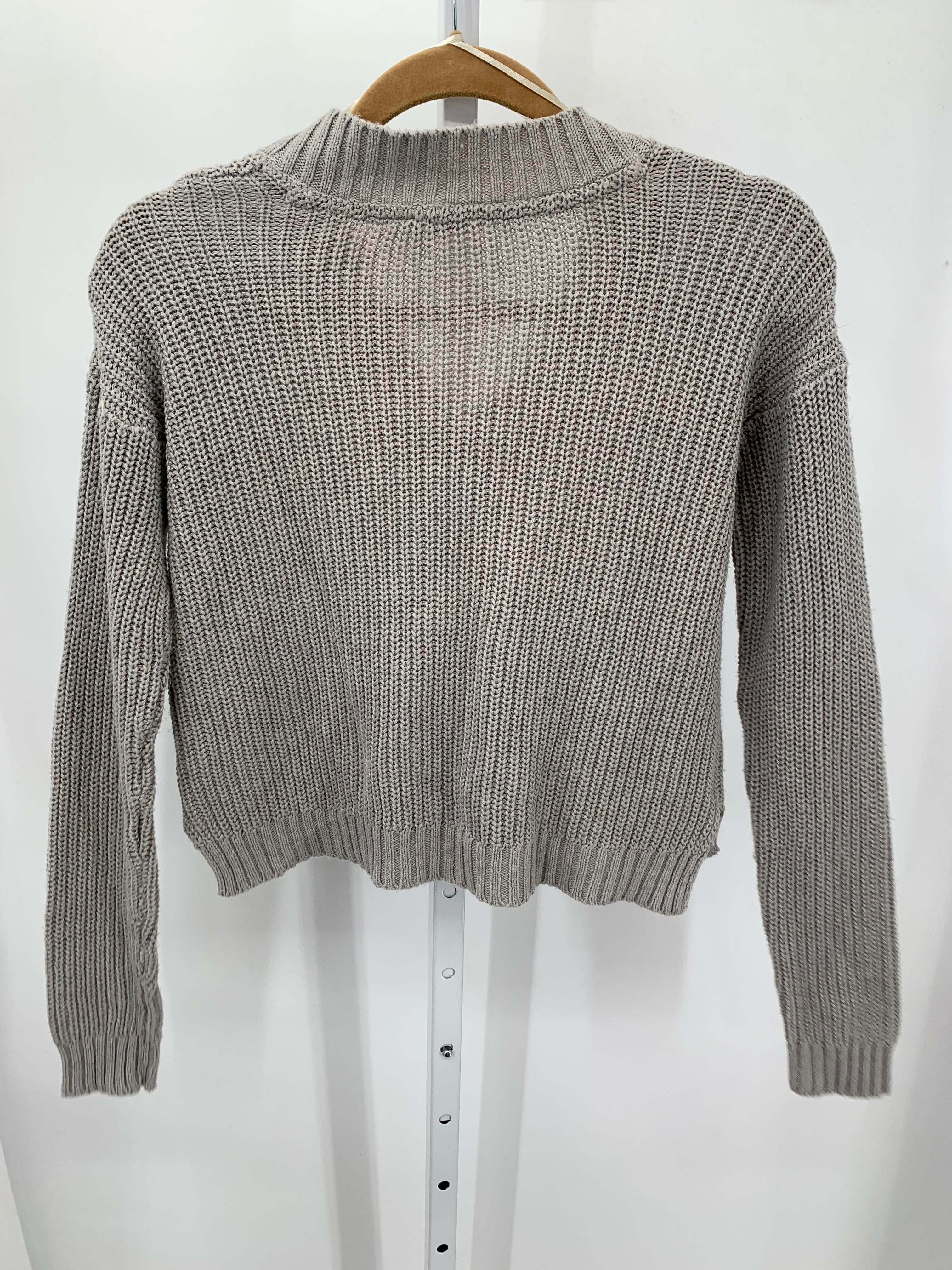 Size Medium Juniors Long Sleeve Sweater
