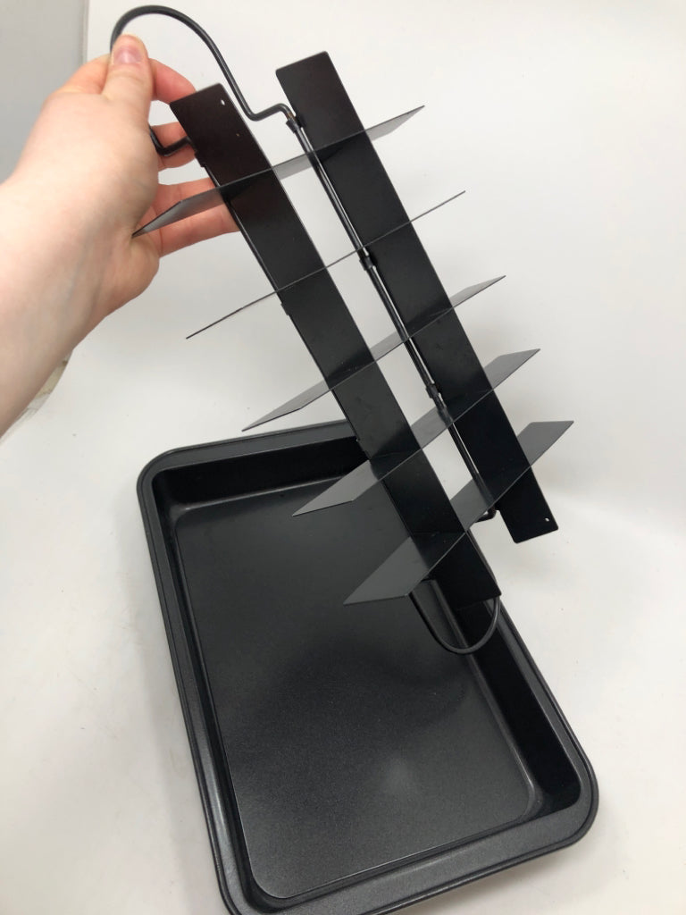 NON STICK DIVIDED BROWNIE PAN.