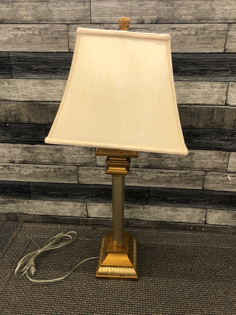 GOLD COLUMN W SQUARE SHADE.