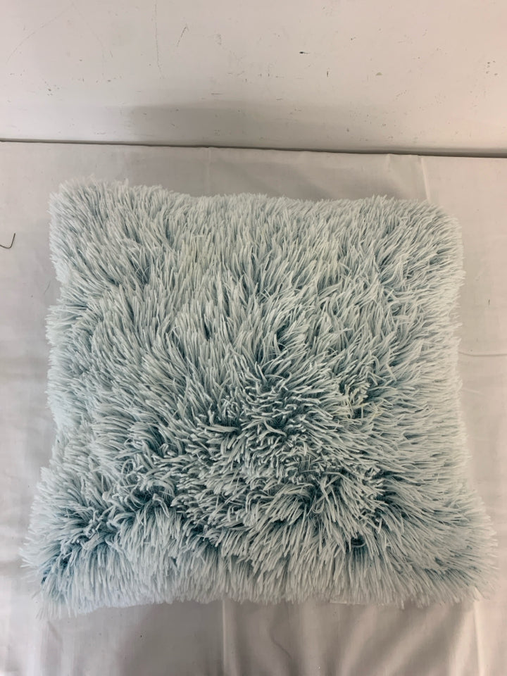 TEAL FAUX FUR PILLOW.