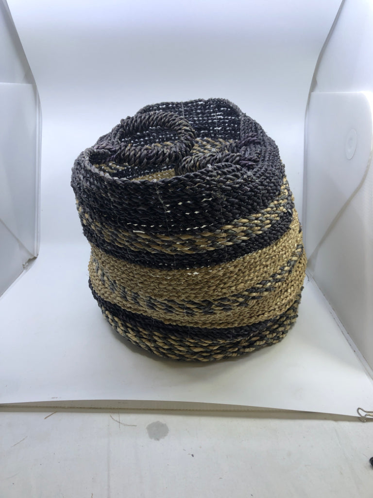 ROUND WOVEN NAVY/CREAM STRIPE BASKET W/HANDLES.