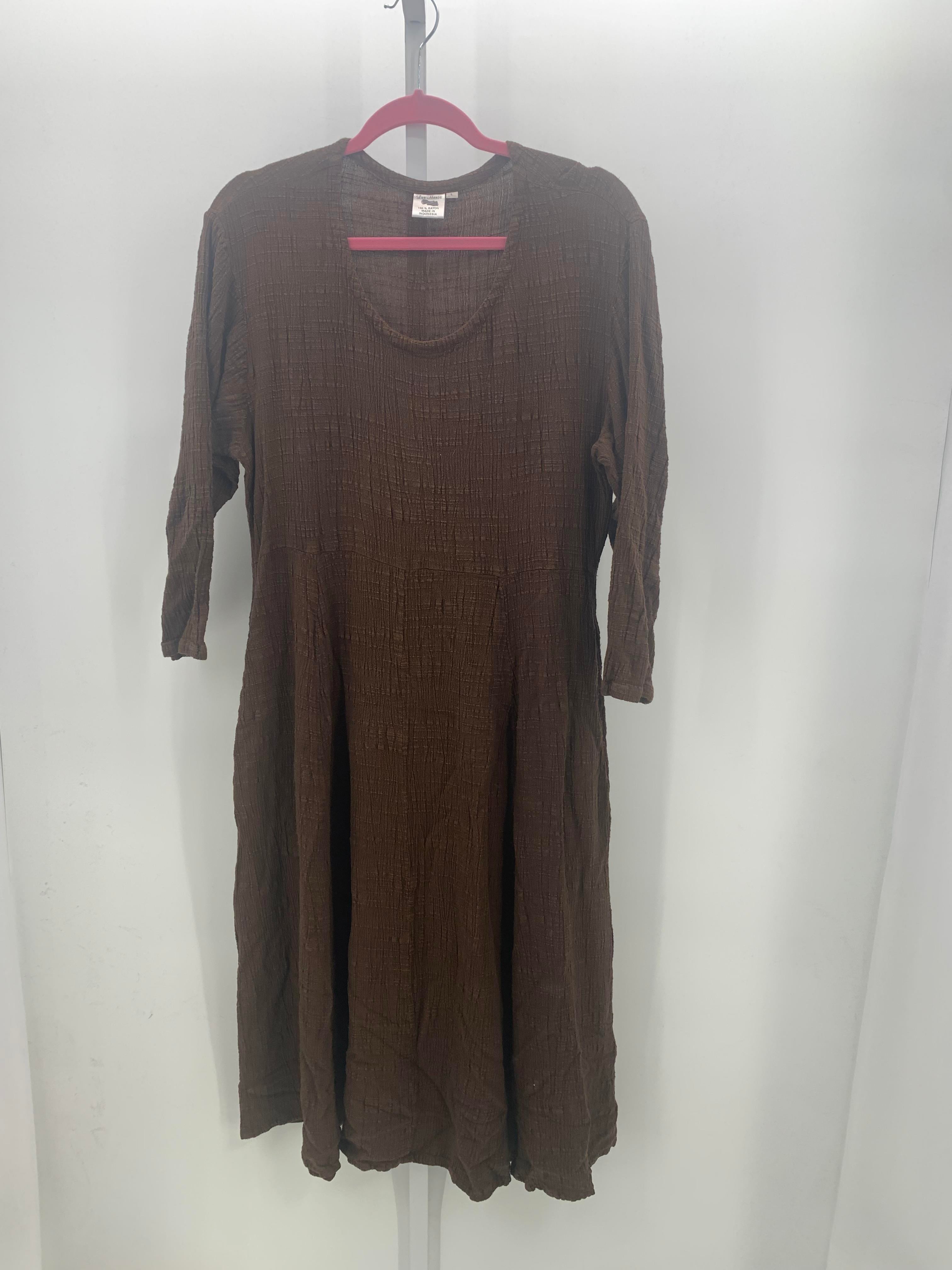 Size Large Misses 3/4 Sleeve Dress