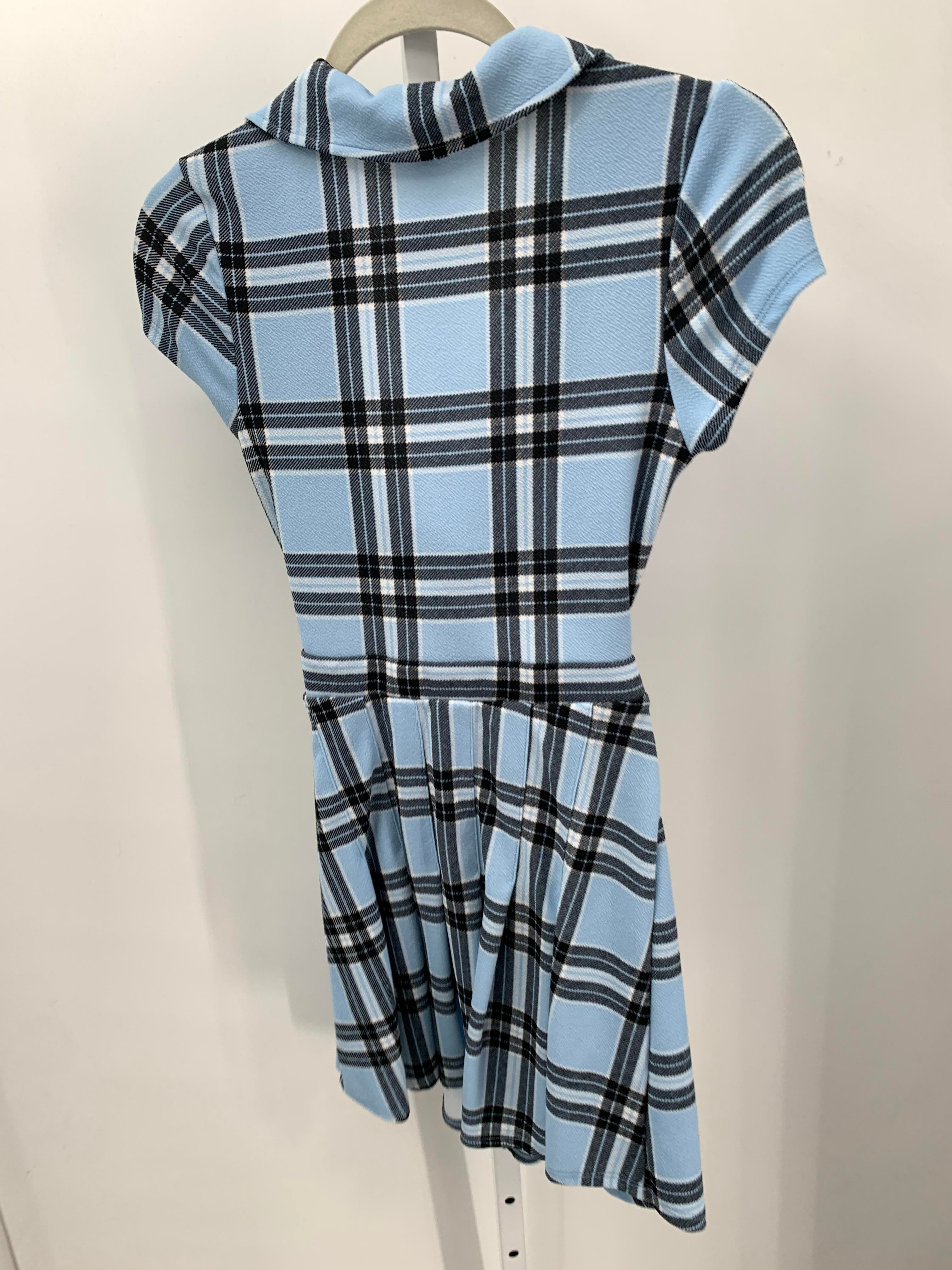 Almost Famous Size Medium Juniors Short Sleeve Dress