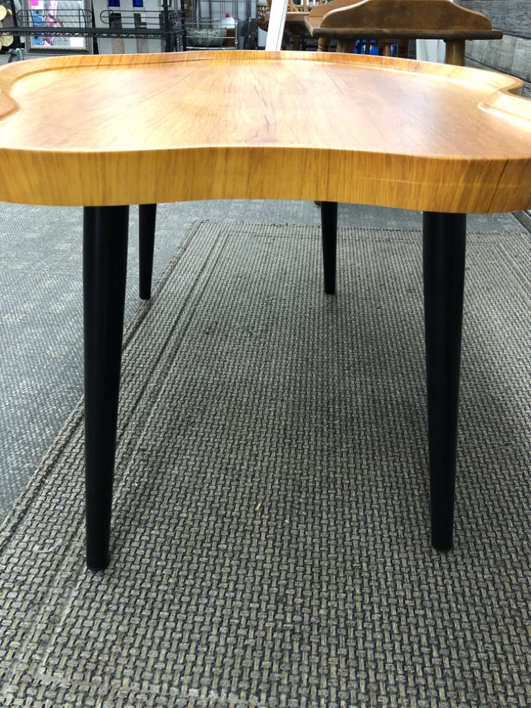 MCM STYLE CLOUD SHAPED WOOD/METAL COFFEE TABLE.