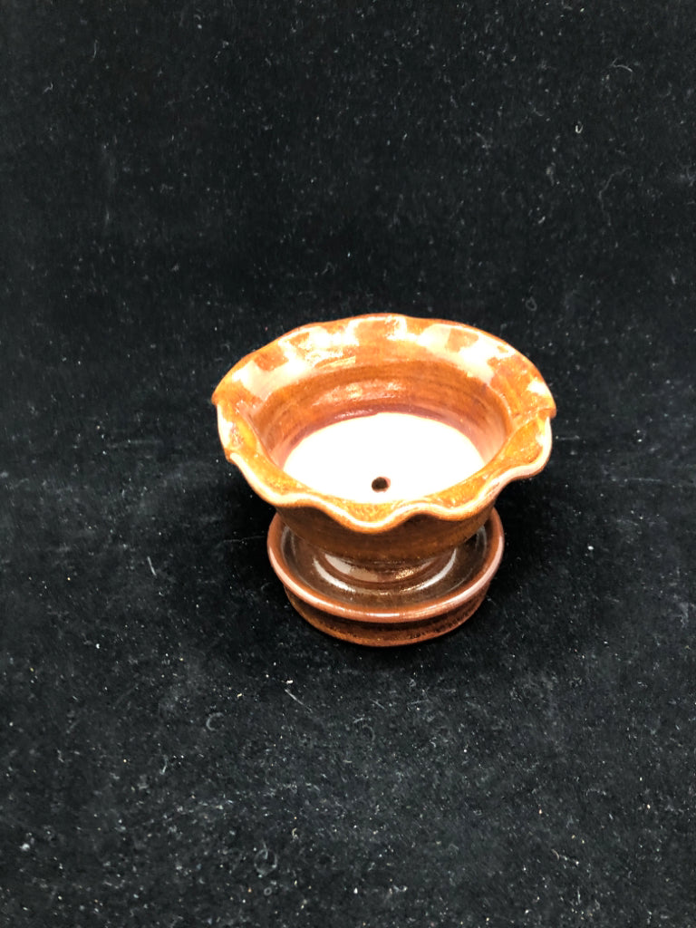 RUFFLED BROWN POTTERY PLANTER.