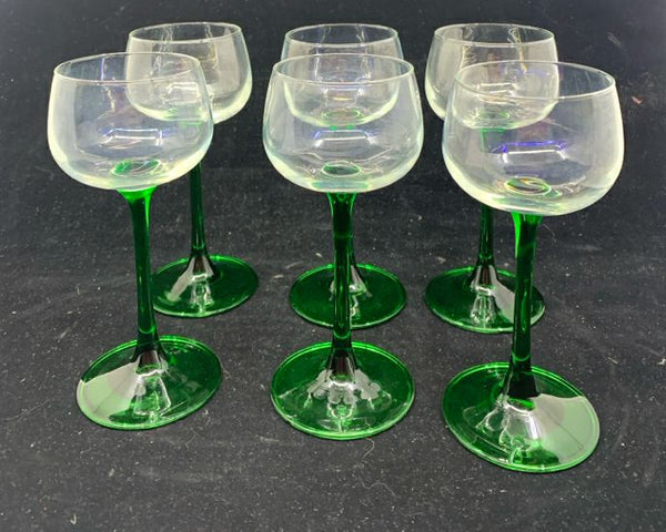 6 GREEN STEM WINE GLASSES.