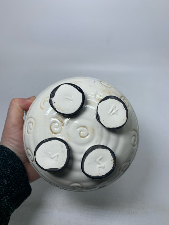 CERAMIC SHEEP YARN HOLDER BOWL.