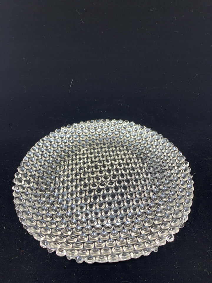 BUBBLE TEXTURED SERVING PLATE.