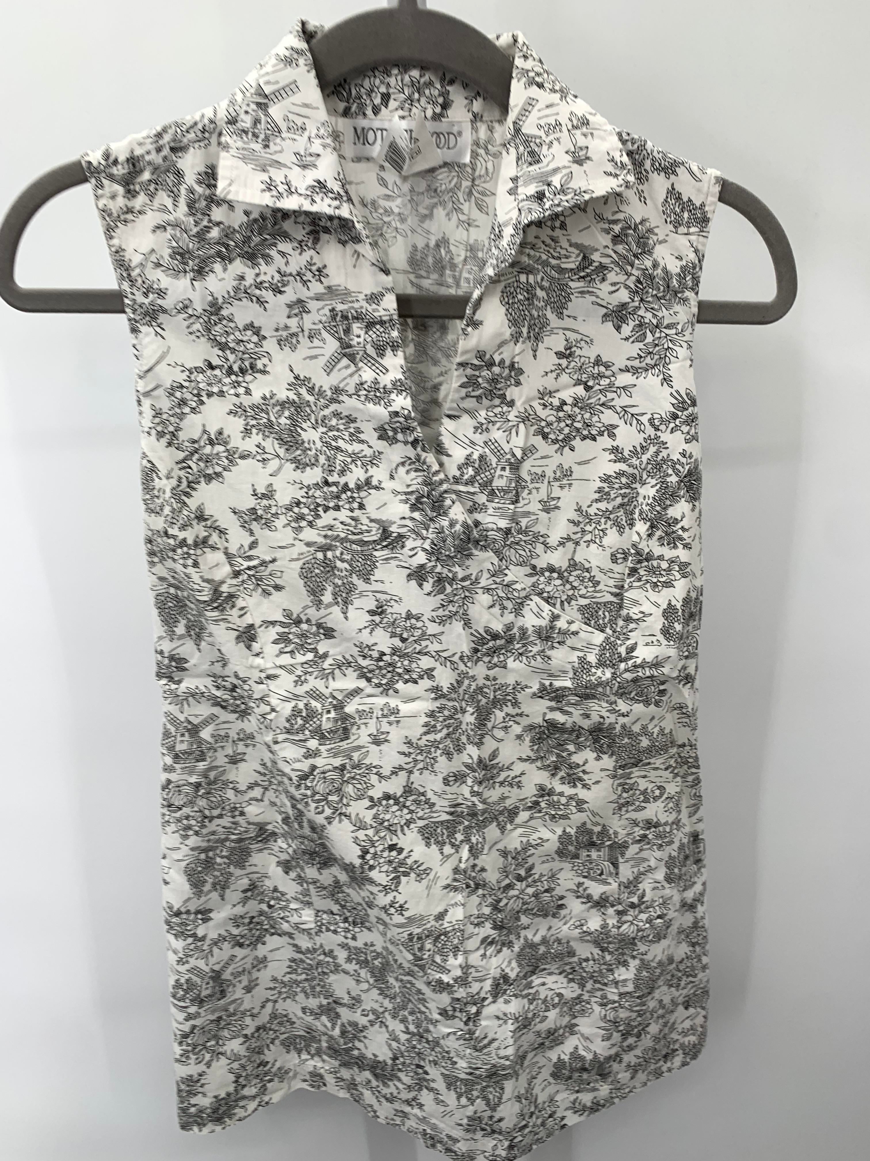 Motherhood White Size Small Maternity Sleeveless Shirt