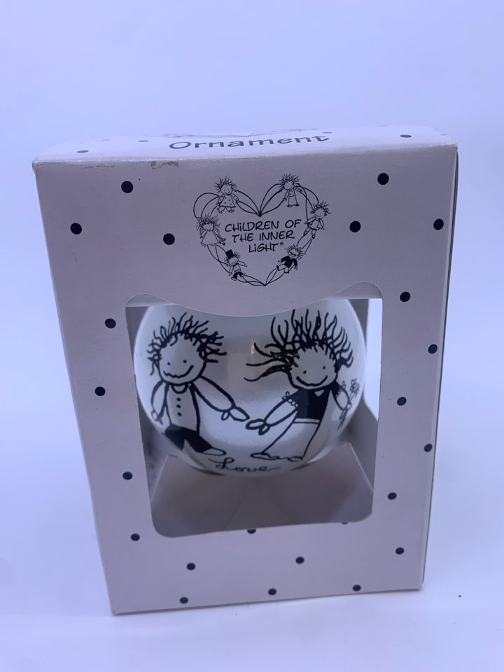 NIB WHITE BULB CHILDREN "LOVE".