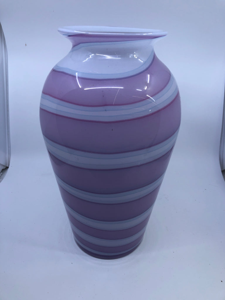PINK BLUE SWIRL GLASS VASE.
